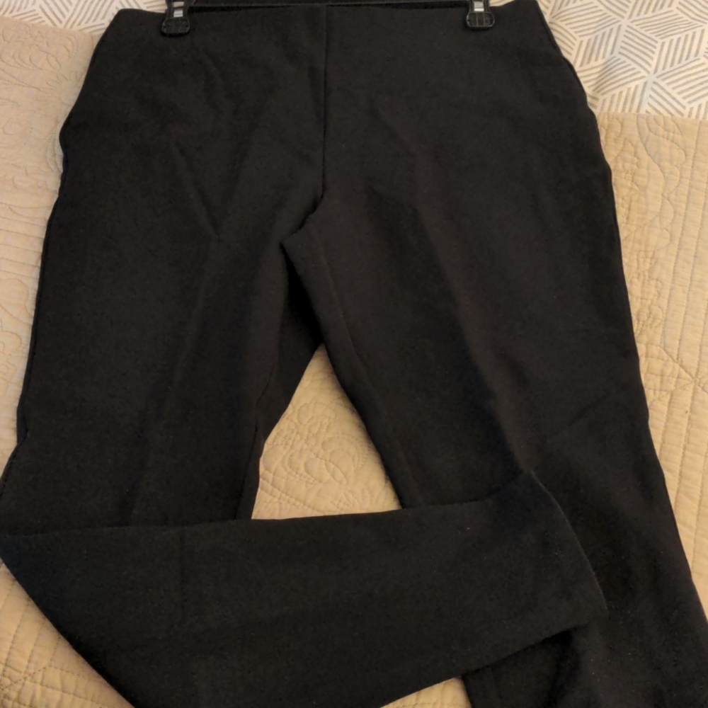 Chico's So Slimming Bridgett, Black full length pants